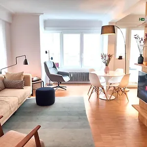 https://bright-and-stylish-apartment-next-to-the-sea.ostend-hotel.net